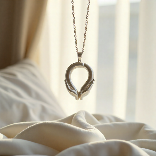 Jewellery That Feels Like a Hug (Because Some Days You Need One)