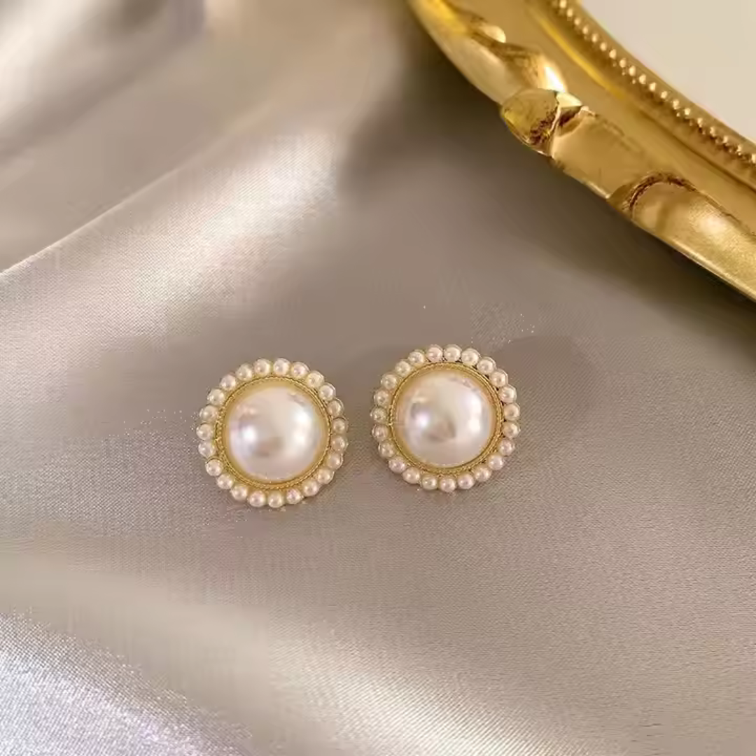 Classic Round Pearl Stud Earrings – Gold Frame
