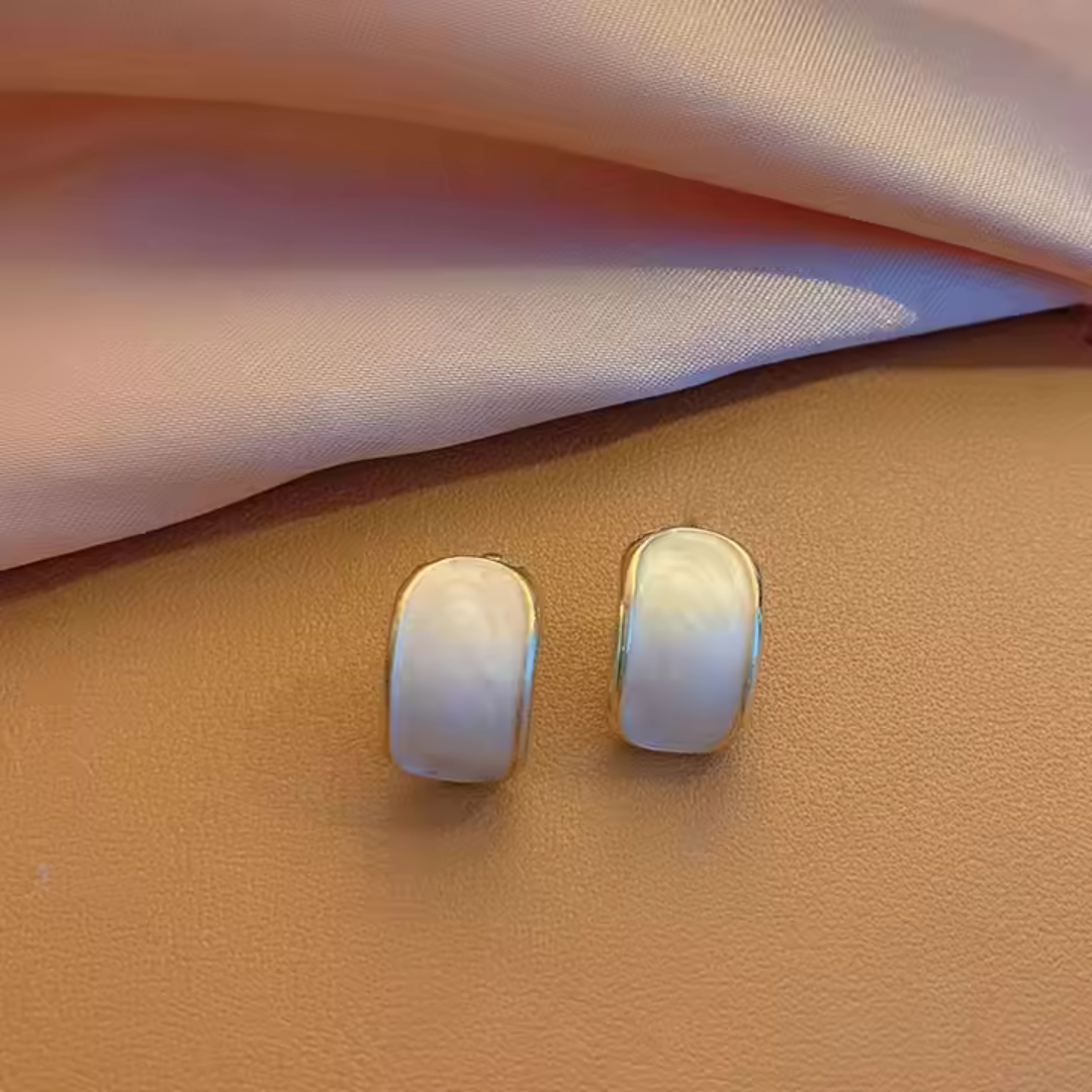 Minimalist Chunky Cream Huggie Earrings – S925 Silver Needle