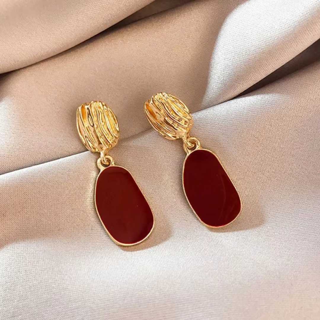 Red & Gold Pearl Vintage Earring Set - Elegant Clip-On Collection