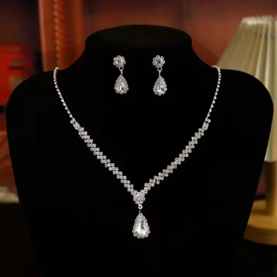 Sliver Quartz Classic Necklace & Earrings Set - Timeless Elegance